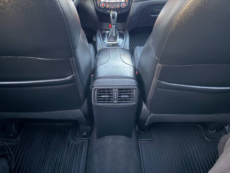 2017 Nissan Rogue Hybrid