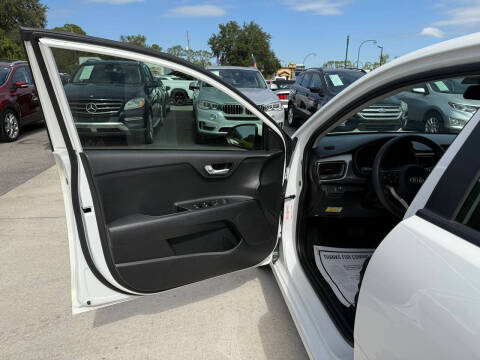 2021 Kia Rio 5-Door S