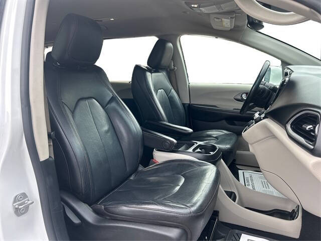 2020 Chrysler Pacifica Touring L
