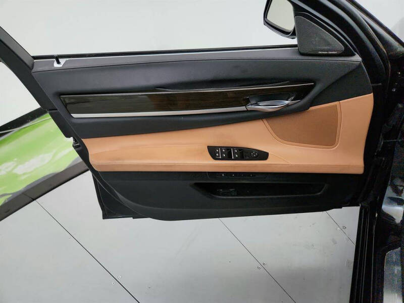 2014 BMW 7 Series 740i