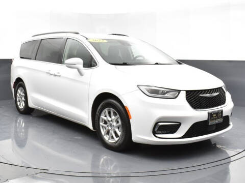 2022 Chrysler Pacifica for sale at Elevated Automotive in Merriam KS