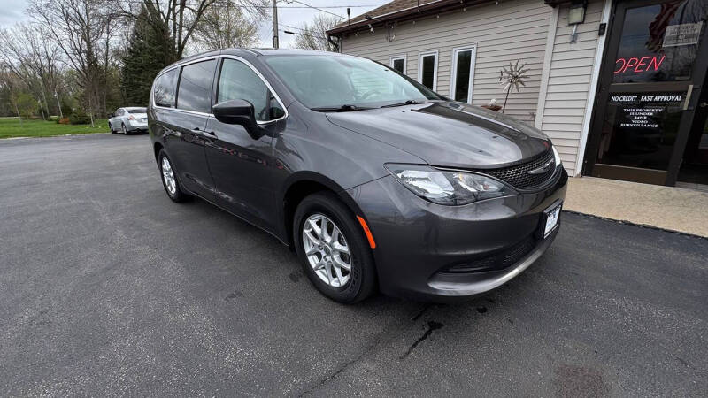 2021 Chrysler Voyager LX