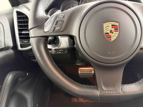 2013 Porsche Cayenne GTS