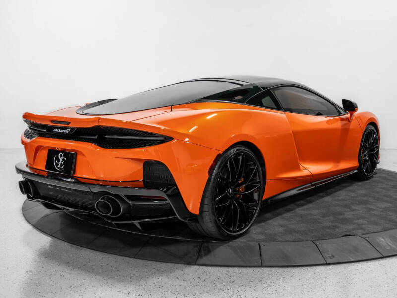 2023 McLaren GT