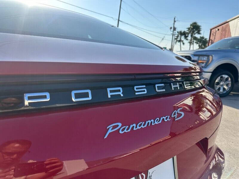 2017 Porsche Panamera 4S