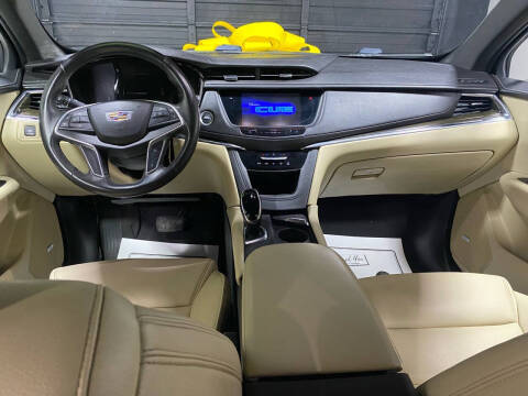 2017 Cadillac XT5
