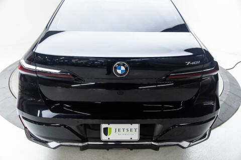 2023 BMW 7 Series 740i