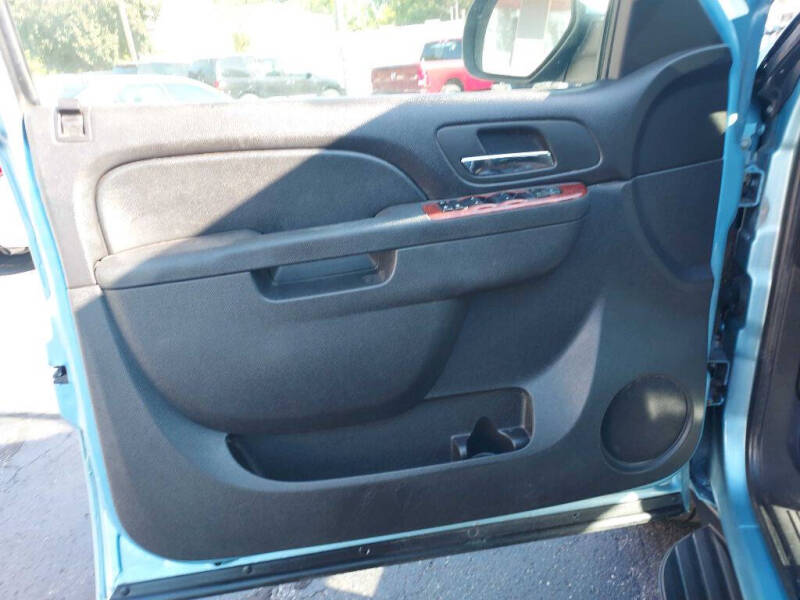 2011 Chevrolet Suburban LT