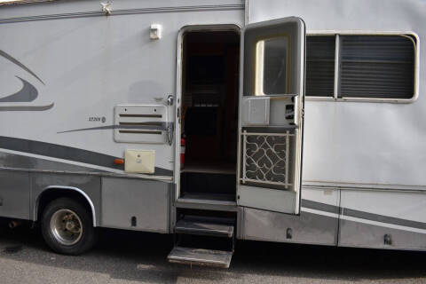 2002 Ford E-Series E-450 SD