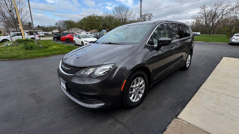 2021 Chrysler Voyager LX