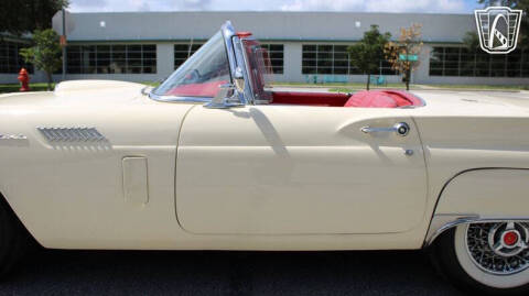 1957 Ford Thunderbird