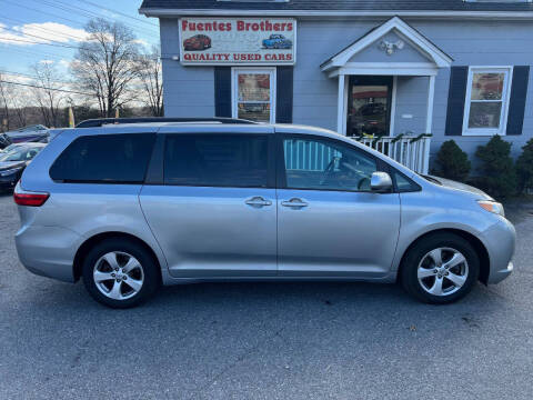 2016 Toyota Sienna LE 8-Passenger