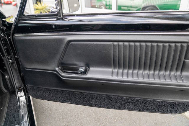 1967 Chevrolet Camaro 30