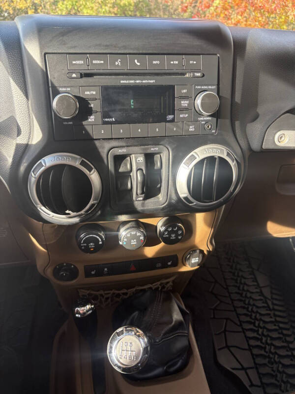 2012 Jeep Wrangler Unlimited Sahara