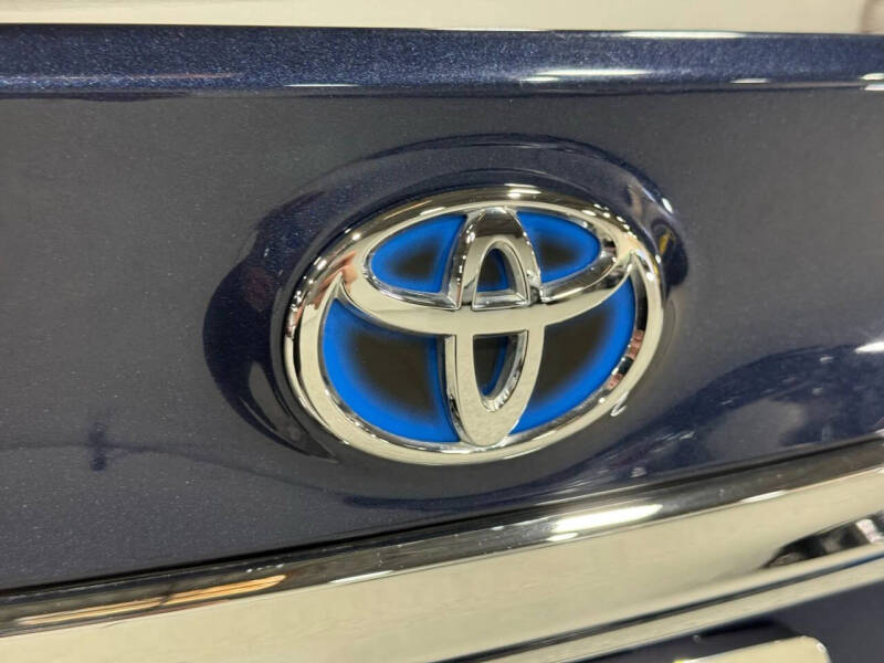 2018 Toyota Avalon Hybrid Limited