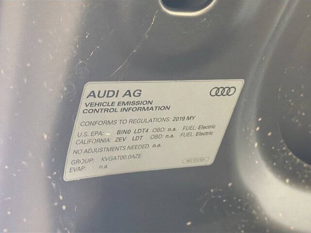 2019 Audi e-tron quattro Premium Plus