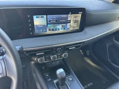 2025 Nissan Kicks SV