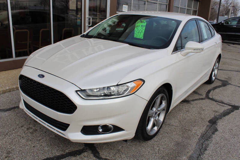 2015 Ford Fusion SE's photo