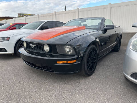 2005 Ford Mustang for sale at BELOW BOOK AUTO SALES in Idaho Falls ID