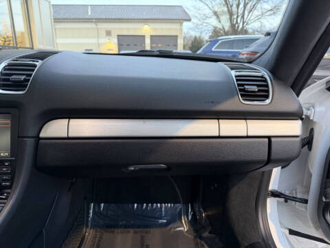 2016 Porsche Cayman GT4