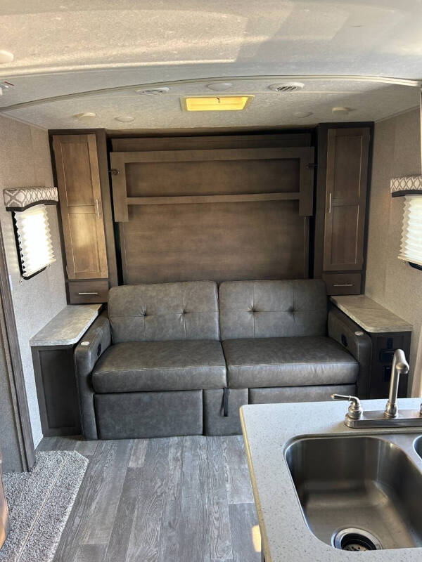 2019 FOREST RIVER - FLAGSTAFF 25BRDS