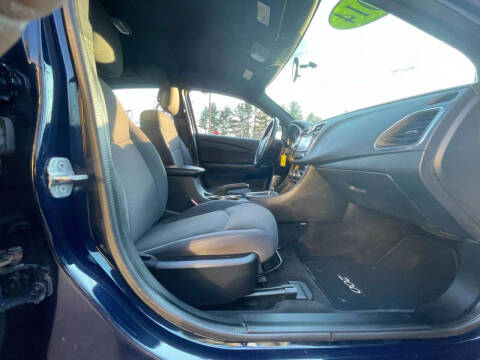 2014 Chrysler 200 LX