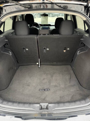 2022 Nissan Kicks SV