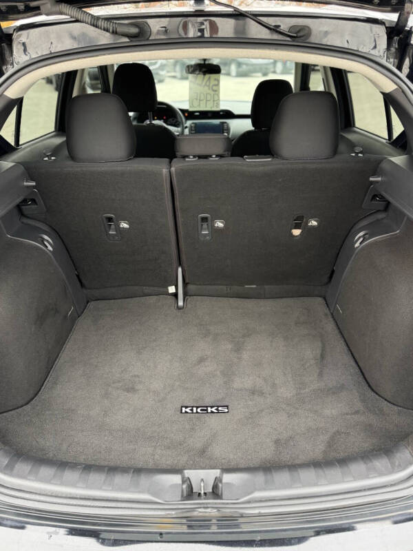 2022 Nissan Kicks SV