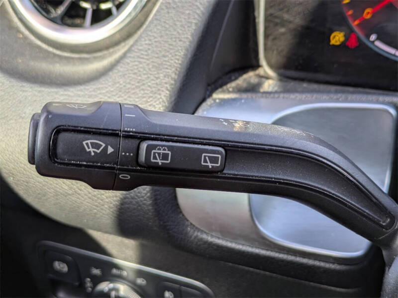 2023 Mercedes-Benz GLB GLB 250