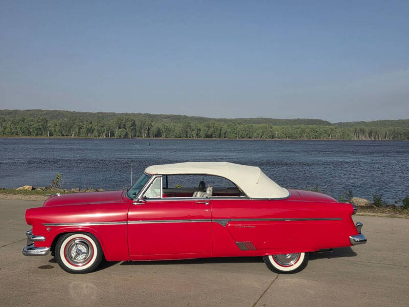 1954 Ford Crestline