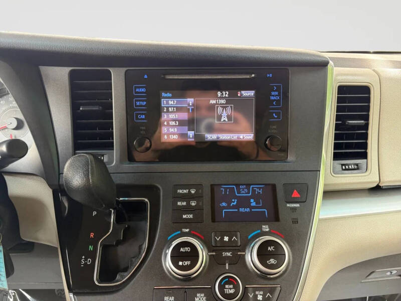 2017 Toyota Sienna L 7-Passenger