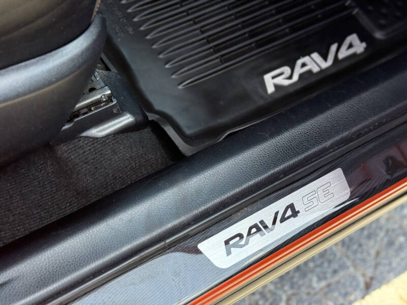 2016 Toyota RAV4 SE