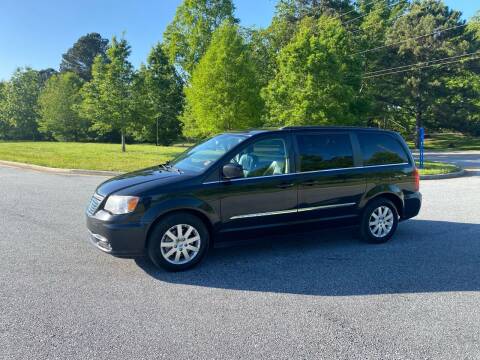 2013 Chrysler Town and Country for sale at GTO United Auto Sales LLC in Lawrenceville GA