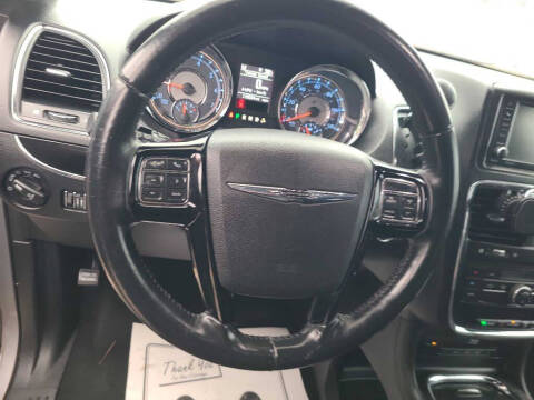 2014 Chrysler Town and Country S