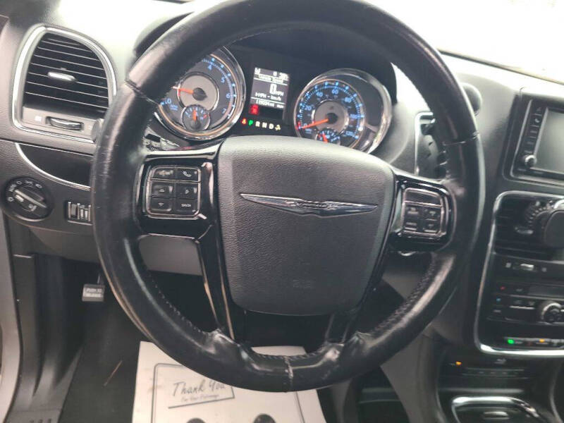 2014 Chrysler Town and Country S