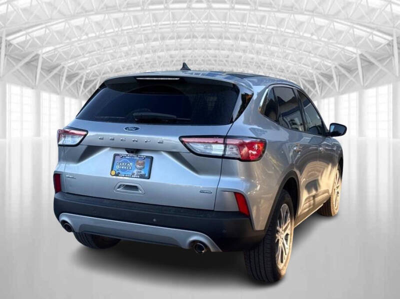 2022 Ford Escape Hybrid SEL