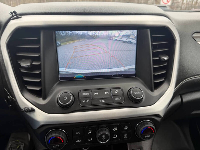 2019 GMC Acadia SLT-1