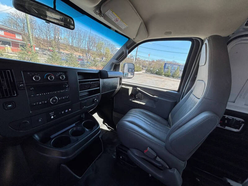 2019 Chevrolet Express 2500