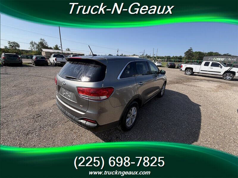 2016 Kia Sorento LX