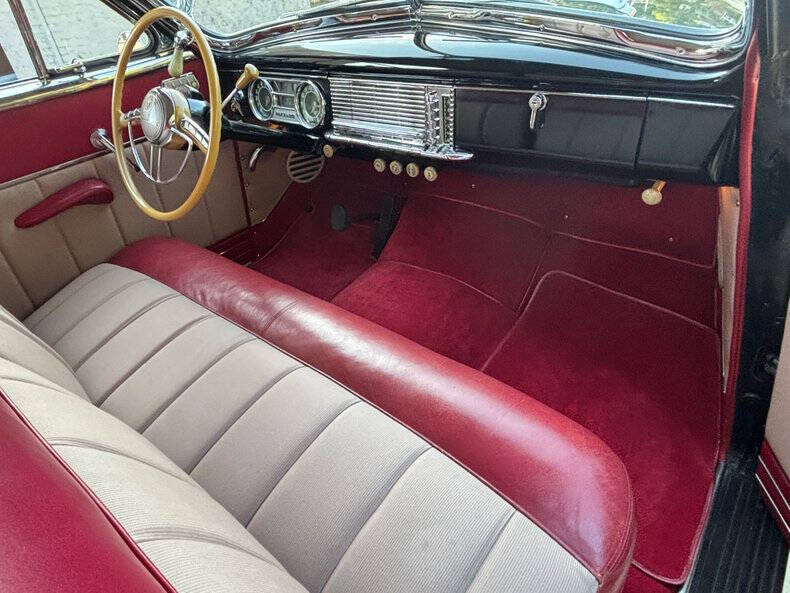 1950 Packard Custom 8 Victoria