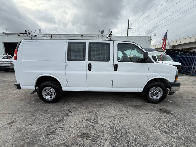 2021 GMC Savana 2500