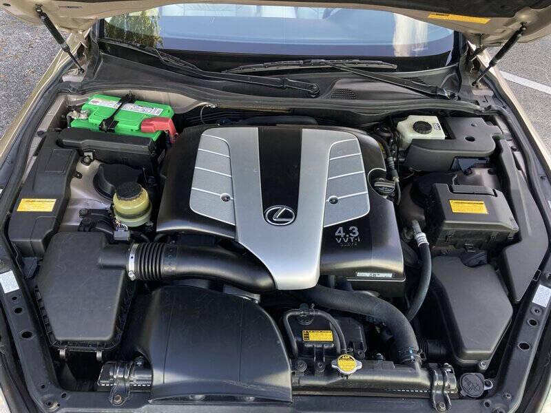 2004 Lexus SC 430