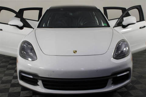 2017 Porsche Panamera