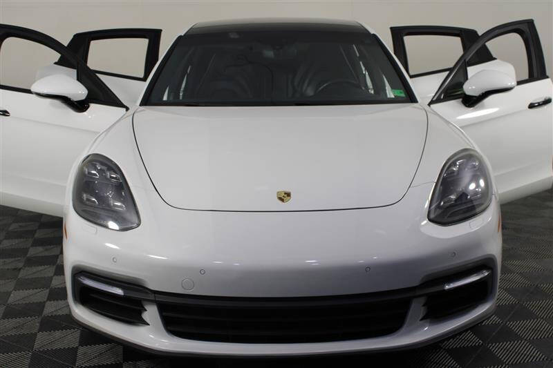 2017 Porsche Panamera