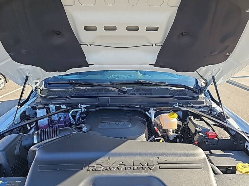 2026 RAM 2500 Black Express