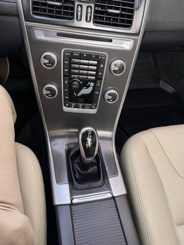 2016 Volvo XC60 T6 Platinum