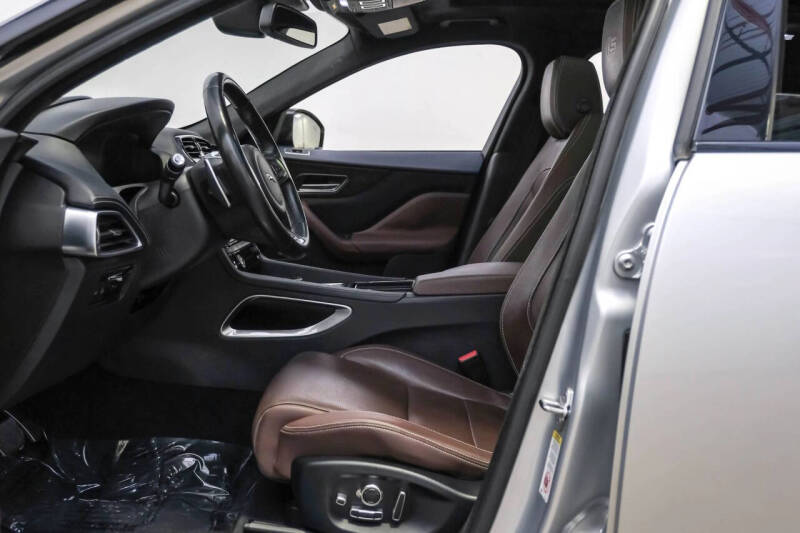 2018 Jaguar F-PACE S