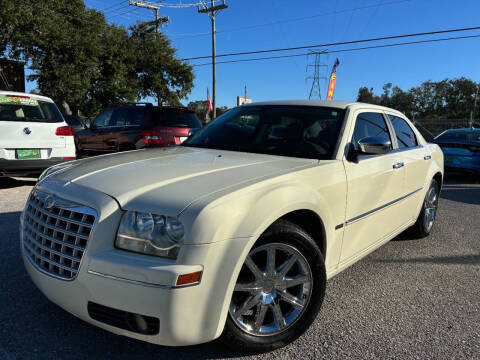 2010 Chrysler 300 for sale at Das Autohaus Quality Used Cars in Clearwater FL