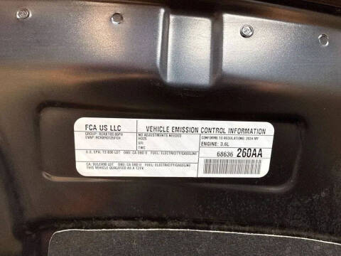 2024 Chrysler Pacifica Plug-In Hybrid Select