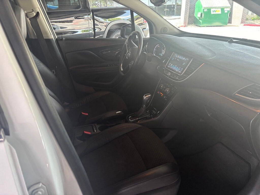 White 2017 Buick Encore Preferred Preferred 4dr Crossover 22